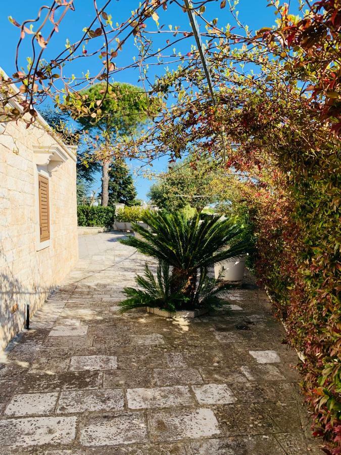 I Trulli Di Badi Pensionat Locorotondo Eksteriør billede